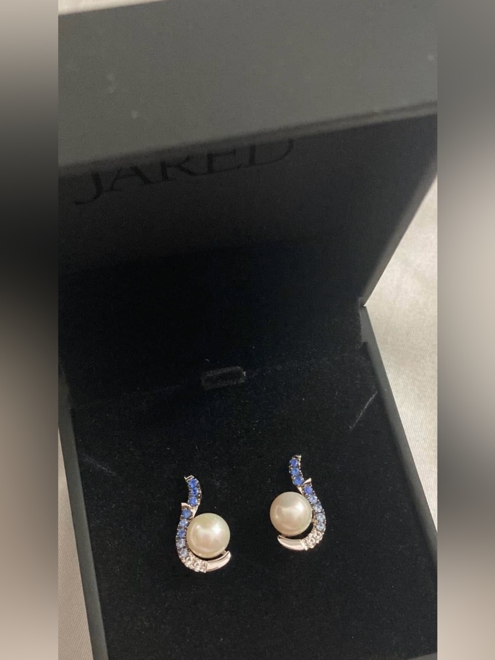 Levian Pearl Earrings w/ Blue &White Accents. Never worn. From Jared’s Jewelry